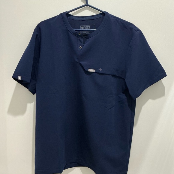 Figs Men's Navy Corfield Henley Scrub Top Size Medium - Picture 2 of 5